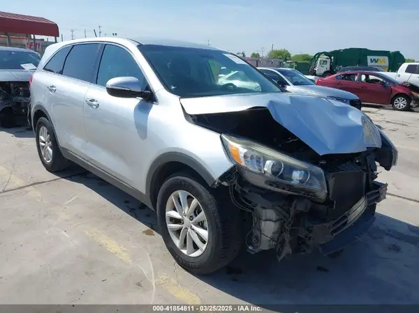 5XYPG4A35GG044946 2016 KIA SORENTO - Image 1