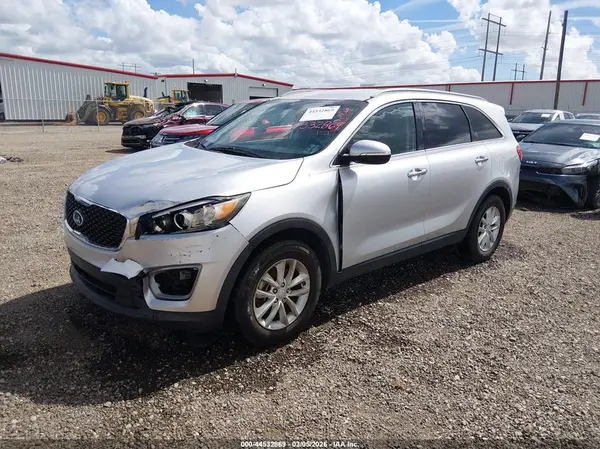 5XYPG4A35GG046888 2016 KIA SORENTO - Image 2