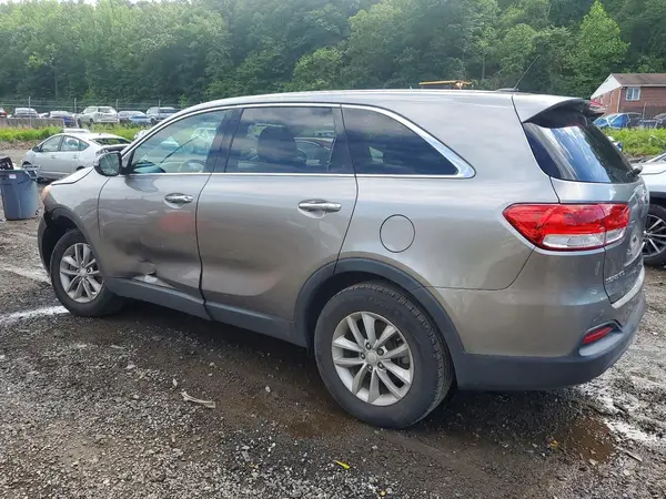 5XYPG4A35GG047913 2016 KIA SORENTO - Image 2