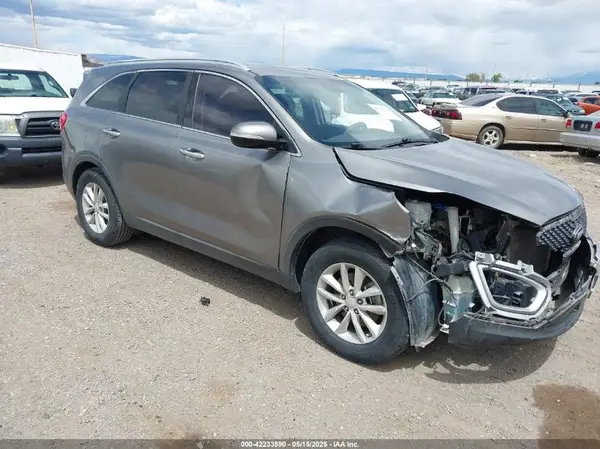 5XYPG4A35GG049712 2016 KIA SORENTO - Image 1