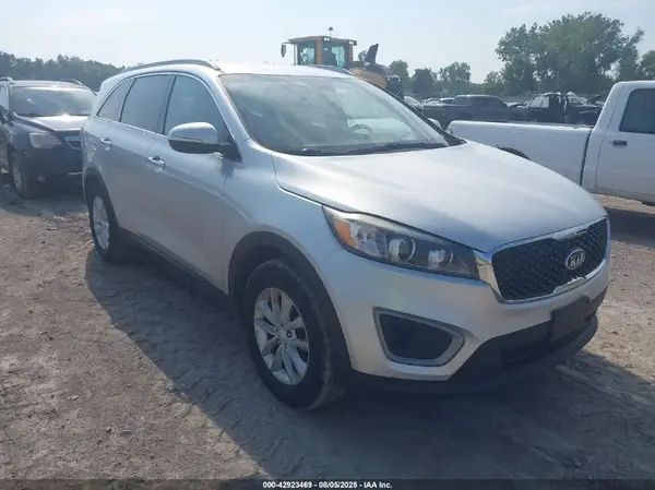5XYPG4A35GG068633 2016 KIA SORENTO - Image 1