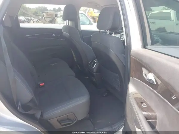 5XYPG4A35GG068633 2016 KIA SORENTO - Image 8