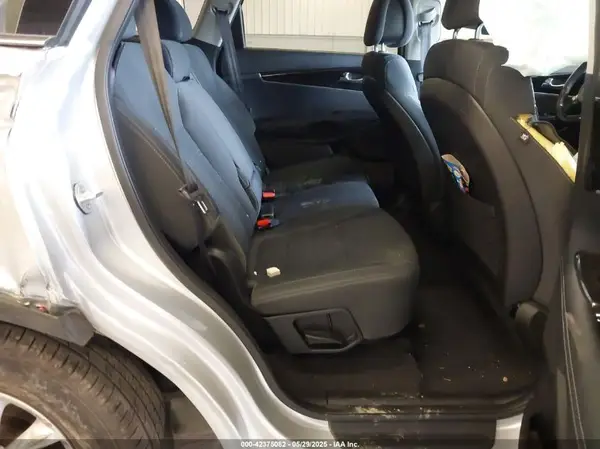 5XYPG4A35GG070799 2016 KIA SORENTO - Image 8