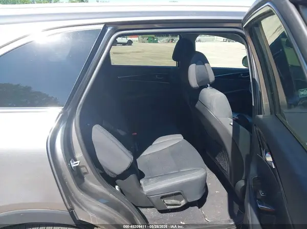5XYPG4A35GG077929 2016 KIA SORENTO - Image 8