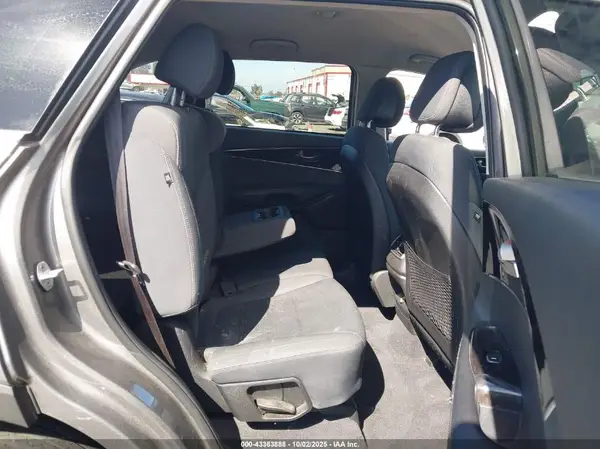 5XYPG4A35GG079129 2016 KIA SORENTO - Image 8