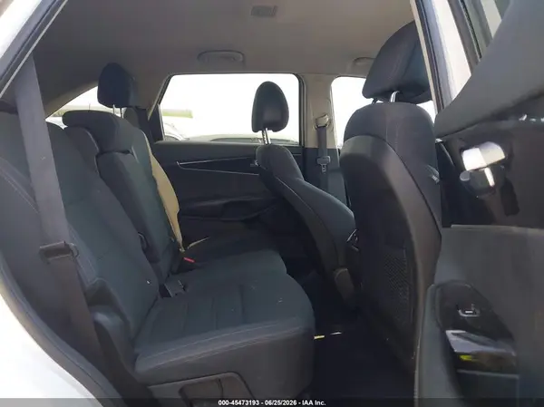 5XYPG4A35GG080913 2016 KIA SORENTO - Image 8