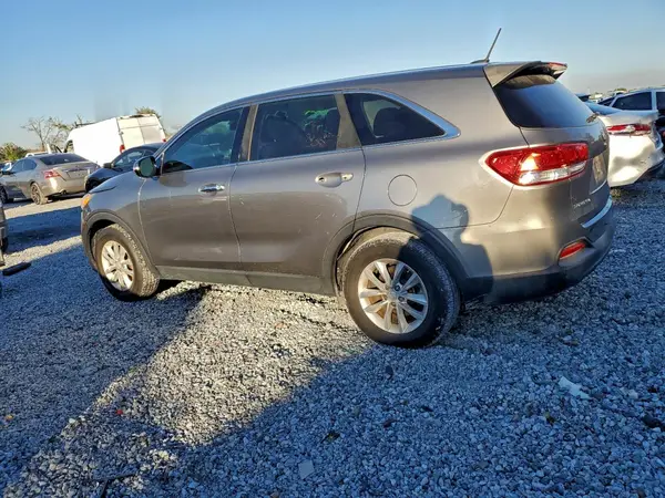 5XYPG4A35GG082645 2016 KIA SORENTO - Image 2