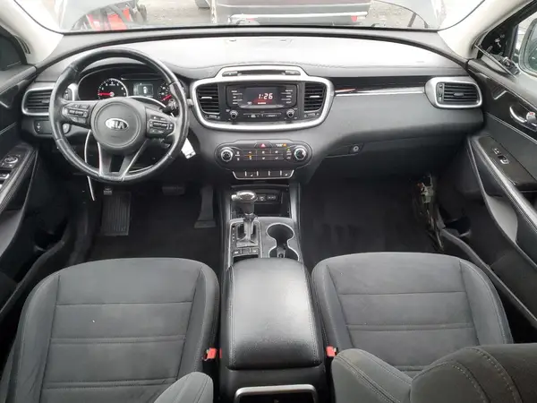 5XYPG4A35GG085805 2016 KIA SORENTO - Image 8