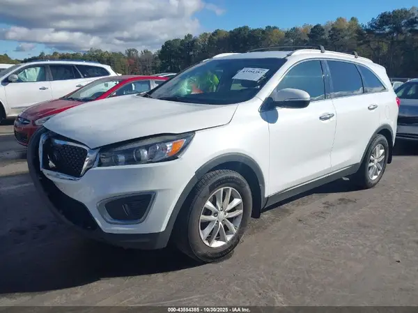 5XYPG4A35GG087974 2016 KIA SORENTO - Image 2