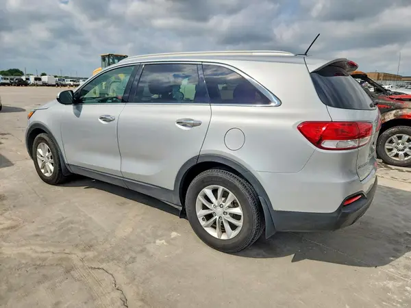 5XYPG4A35GG095525 2016 KIA SORENTO - Image 2