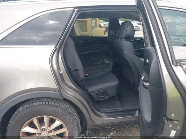 5XYPG4A35GG102618 2016 KIA SORENTO - Image 8