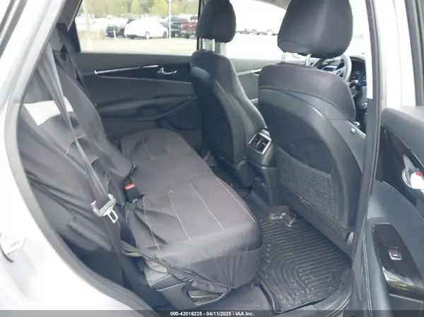 5XYPG4A35GG113912 2016 KIA SORENTO - Image 8