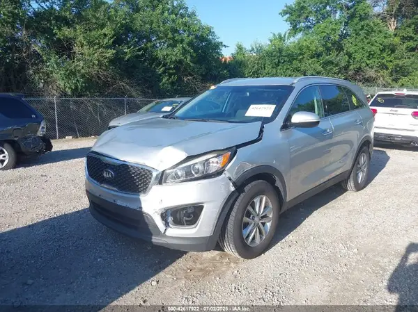 5XYPG4A35GG115837 2016 KIA SORENTO - Image 2