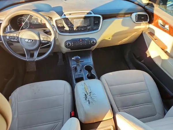 5XYPG4A35GG116180 2016 KIA SORENTO - Image 8