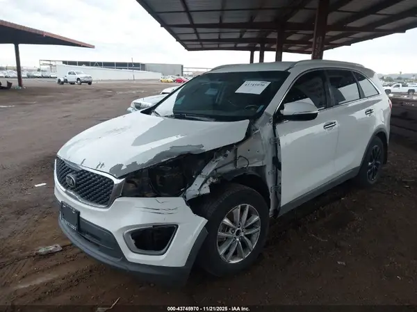 5XYPG4A35GG117197 2016 KIA SORENTO - Image 2