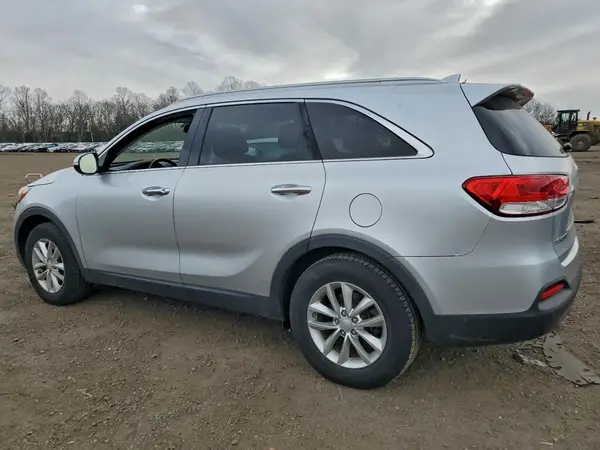 5XYPG4A35GG123971 2016 KIA SORENTO - Image 2
