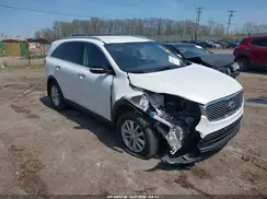 5XYPG4A35GG125865 2016 KIA SORENTO