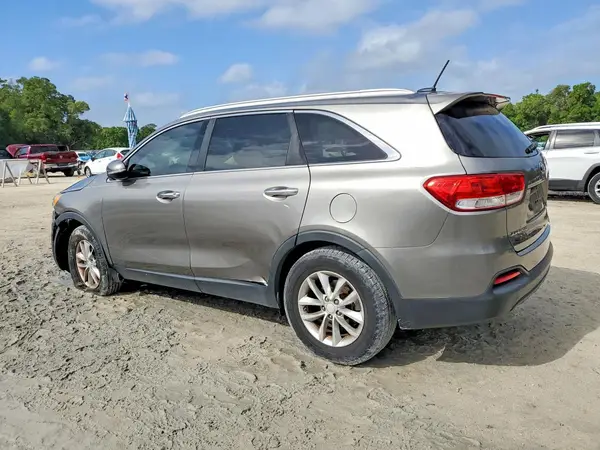 5XYPG4A35GG128815 2016 KIA SORENTO - Image 2