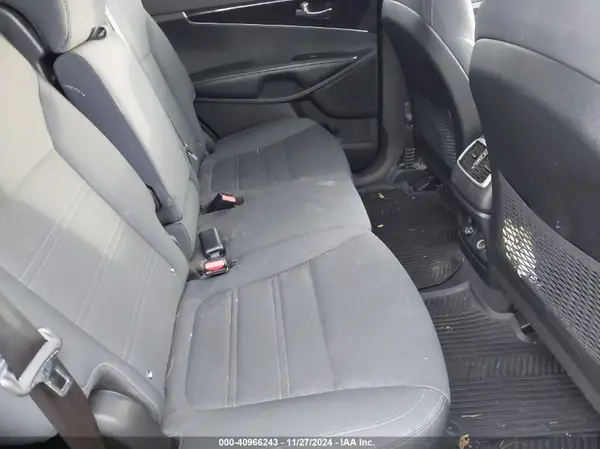 5XYPG4A35GG133500 2016 KIA SORENTO - Image 8