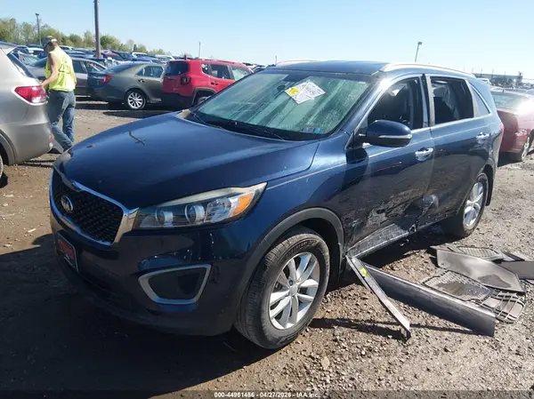 5XYPG4A35GG137711 2016 KIA SORENTO - Image 2