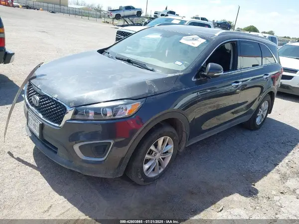 5XYPG4A35GG138714 2016 KIA SORENTO - Image 2