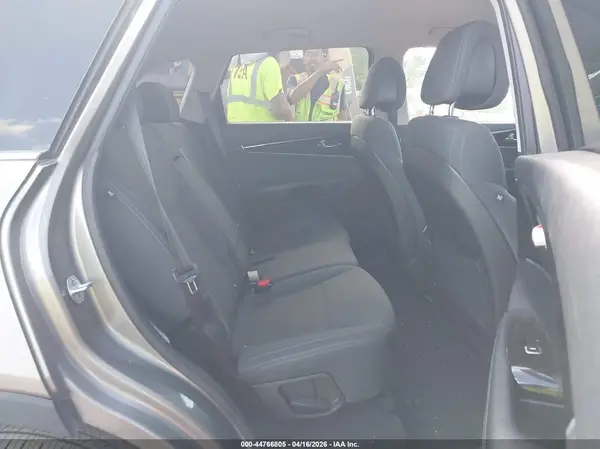 5XYPG4A35GG138938 2016 KIA SORENTO - Image 8