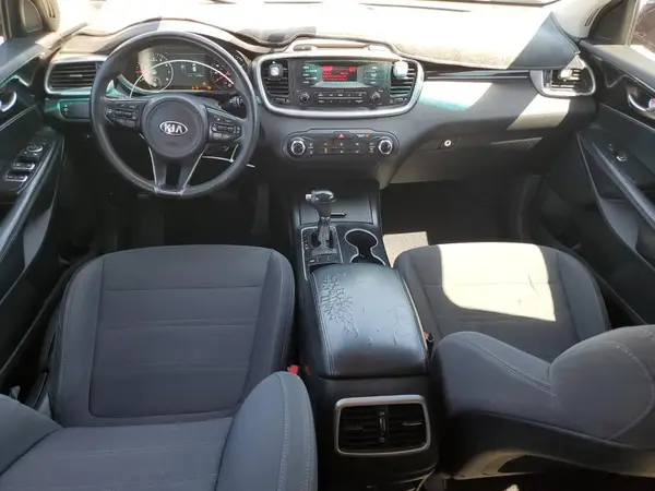 5XYPG4A35GG139605 2016 KIA SORENTO - Image 8