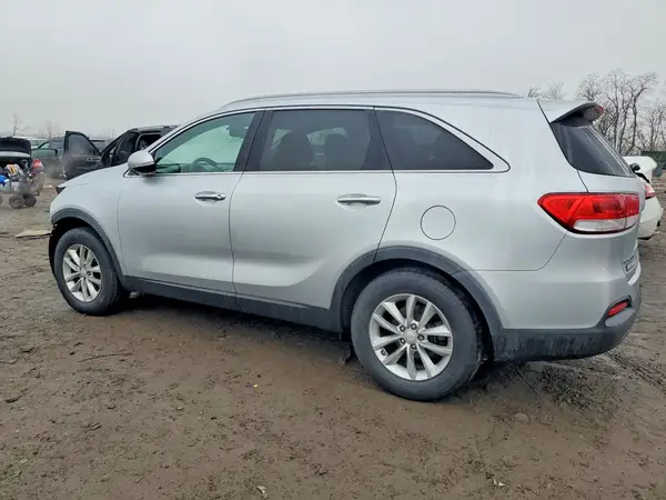 5XYPG4A35GG150586 2016 KIA SORENTO - Image 2
