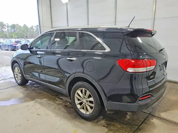 5XYPG4A35GG163628 2016 KIA SORENTO - Image 2