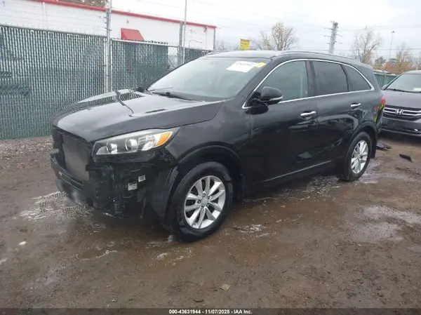 5XYPG4A35GG169140 2016 KIA SORENTO - Image 2