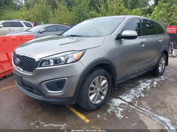 5XYPG4A35GG171518 2016 KIA SORENTO - Image 2