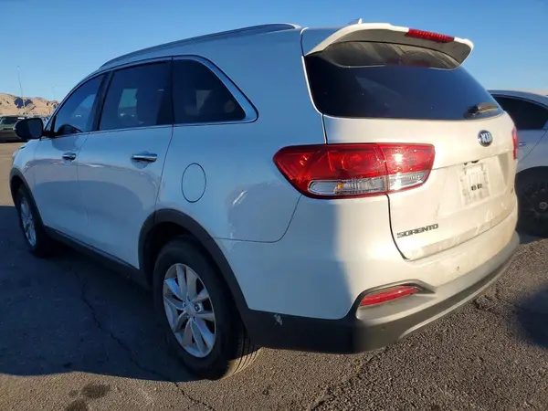 5XYPG4A35GG178825 2016 KIA SORENTO - Image 2