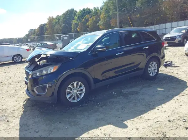 5XYPG4A35GG183930 2016 KIA SORENTO - Image 2