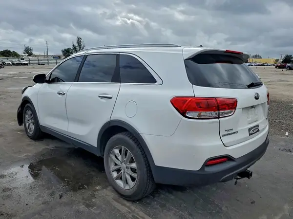 5XYPG4A35HG188708 2017 KIA SORENTO - Image 2