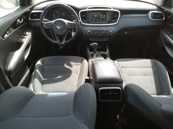 5XYPG4A35HG193214 2017 KIA SORENTO - Image 8