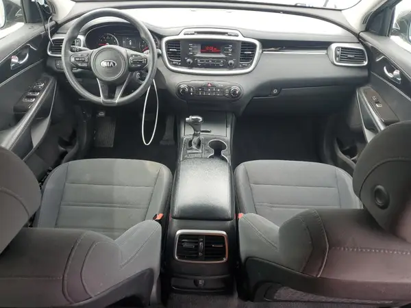 5XYPG4A35HG193603 2017 KIA SORENTO - Image 8