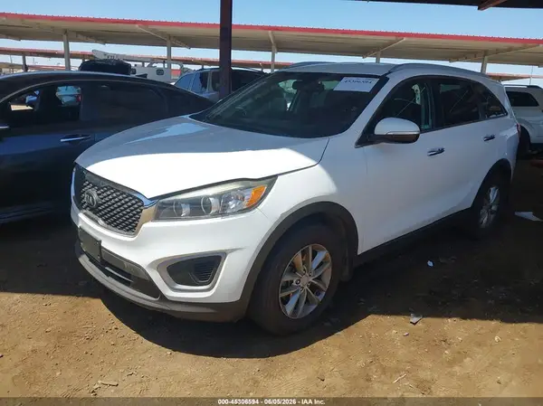 5XYPG4A35HG198087 2017 KIA SORENTO - Image 2