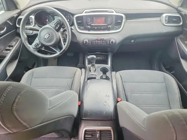 5XYPG4A35HG205345 2017 KIA SORENTO - Image 8