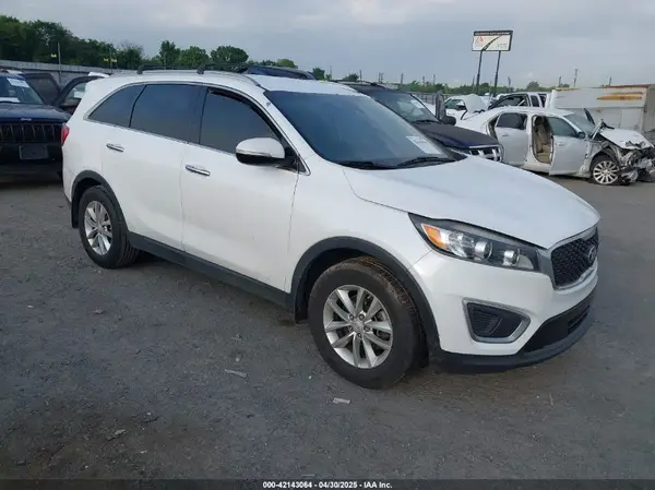 5XYPG4A35HG205801 2017 KIA SORENTO - Image 1