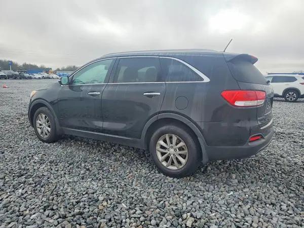 5XYPG4A35HG207984 2017 KIA SORENTO - Image 2