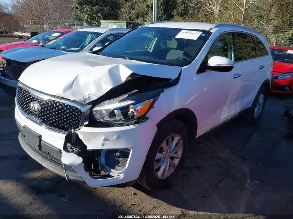 5XYPG4A35HG216247 2017 KIA SORENTO - Image 2