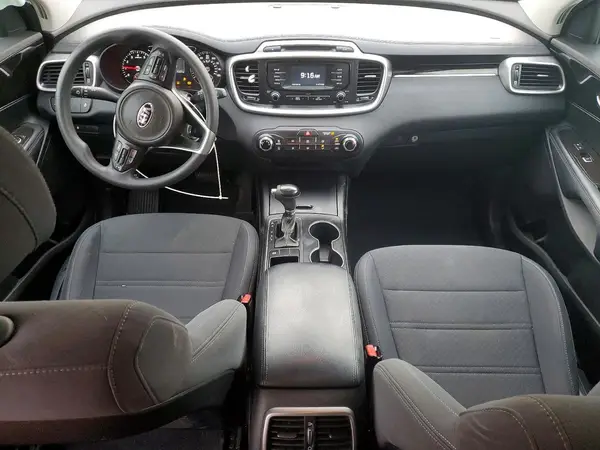 5XYPG4A35HG216975 2017 KIA SORENTO - Image 8