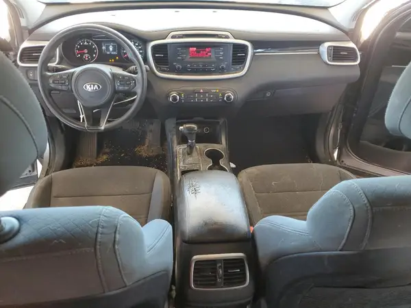 5XYPG4A35HG218340 2017 KIA SORENTO - Image 8