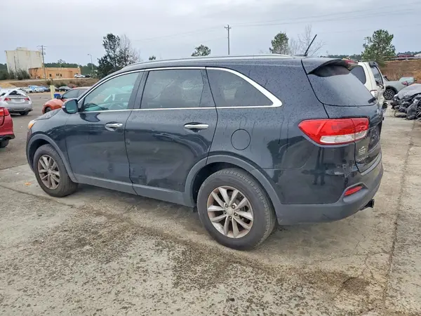 5XYPG4A35HG219925 2017 KIA SORENTO - Image 2