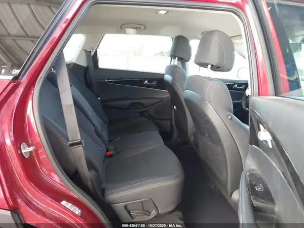 5XYPG4A35HG229791 2017 KIA SORENTO - Image 8