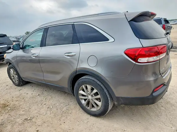 5XYPG4A35HG242654 2017 KIA SORENTO - Image 2