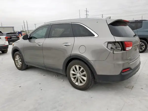 5XYPG4A35HG246820 2017 KIA SORENTO - Image 2