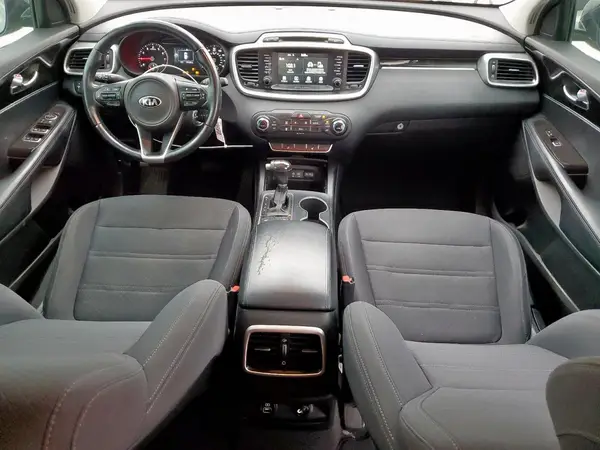 5XYPG4A35HG246820 2017 KIA SORENTO - Image 8