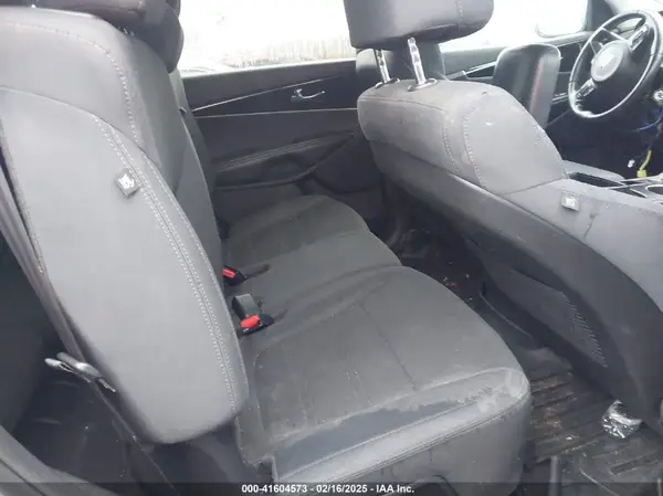 5XYPG4A35HG255582 2017 KIA SORENTO - Image 8