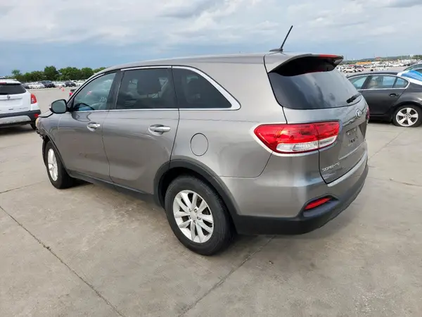 5XYPG4A35HG258692 2017 KIA SORENTO - Image 2